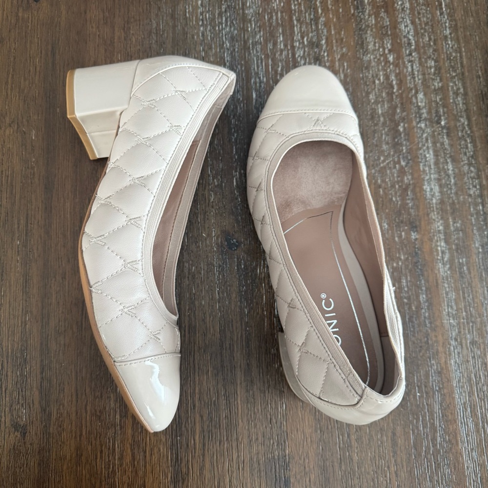 Vionic Ruby Leather Quilted Block Heels 9 wide